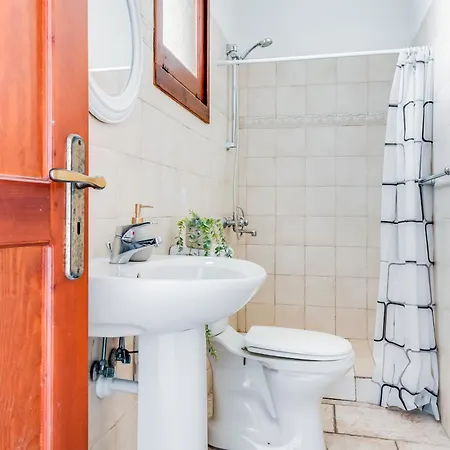 Private Sea-view With Pools