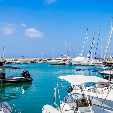Private Sea-view With Pools *