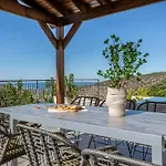 Private Sea-view With Pools *