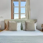 Private Sea-view With Pools *