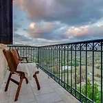Private Sea-view With Pools וילה