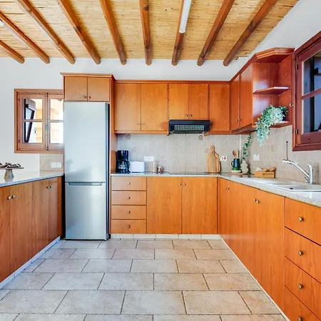 Private Sea-View Villas With Pools Peristerona (Paphos)