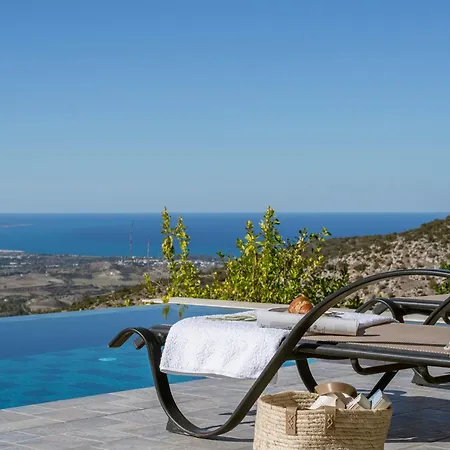Private Sea-View Villas With Pools * Peristerona (Paphos)