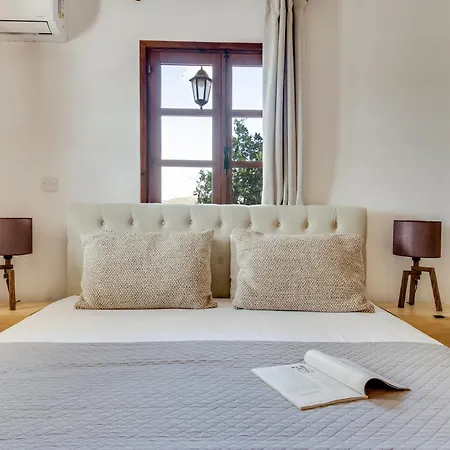 Sanders View Дом отдыха Peristerona (Paphos)