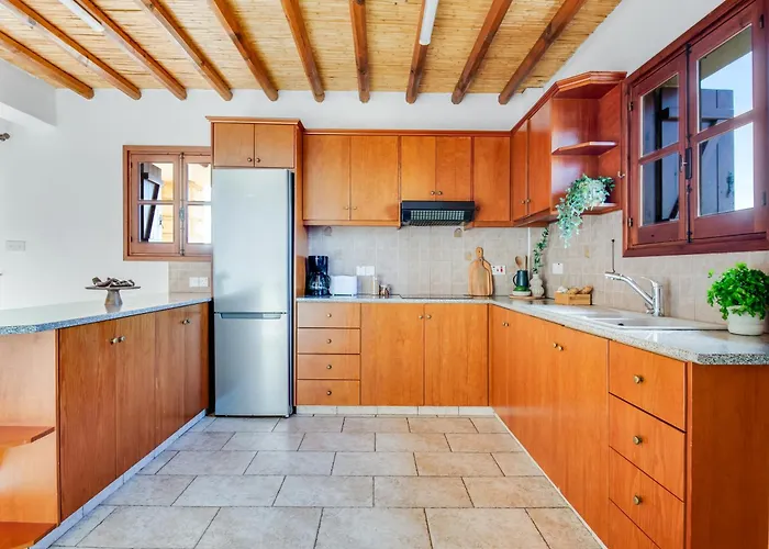 Private Sea-view With Pools Peristerona (Paphos)