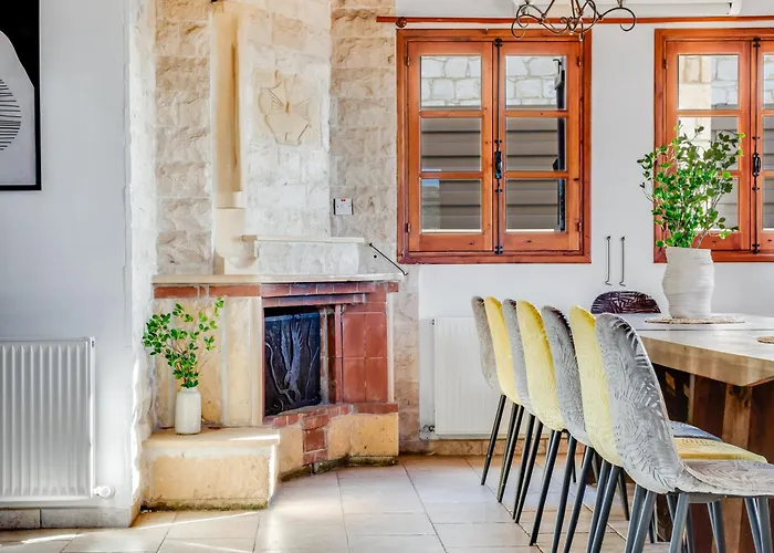 Private Sea-view With Pools *