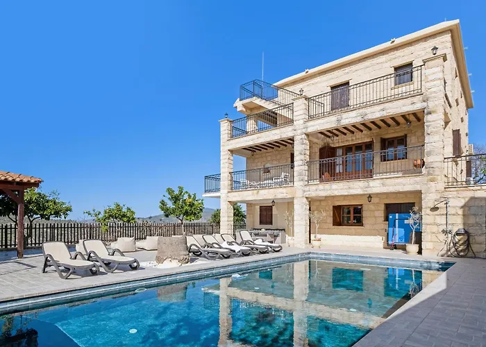 Vila Private Sea-view With Pools Peristerona (Paphos)
