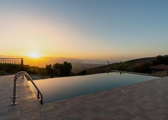 Private Sea-view With Pools Peristerona (Paphos)